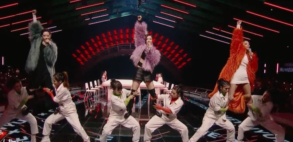  张雨绮和王|都说张雨绮组表演的很差劲，可看到观众的投票数，对手们傻眼了！