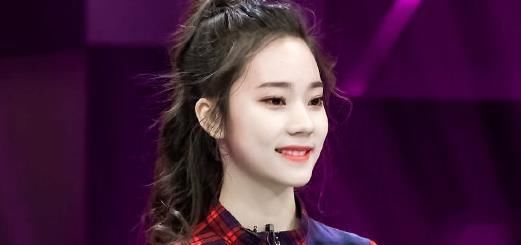  舞台|火箭少女解散后首度合体，再穿101首秀服装引发粉丝回忆杀！