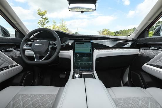  辰星|行驶品质出众，百公里油耗低至5.9L，启辰星到底值不值得入手？