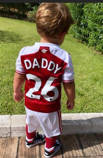 看起来|妻子：马丁内斯赢得了冠军，看起来今晚找到了我的替代者