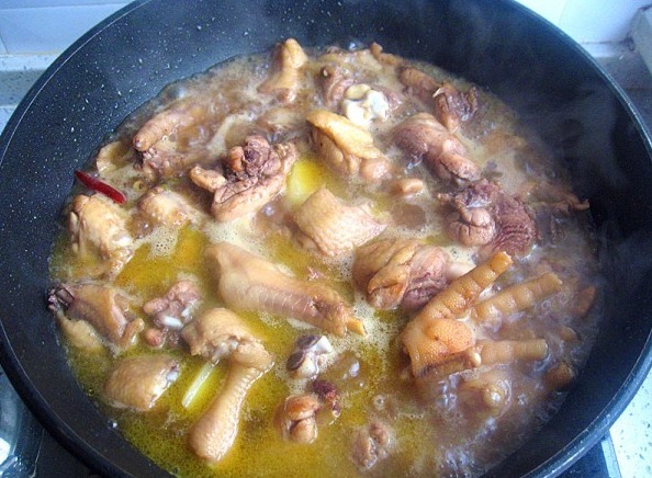 细嫩|不管鲜鸡还是冻鸡,焯水是大忌,大厨教你这样做,肉质细嫩有营养