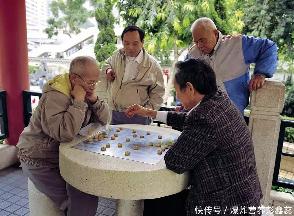 退休后做什么事有助于延长寿命(退休后，常做这4件事或许能帮你延长寿命，做得越多越有利)
