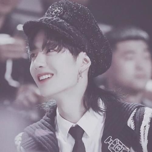  名存实亡|UNIQ名存实亡后，无依无靠的王一博才明白，天天向上对自己多重要