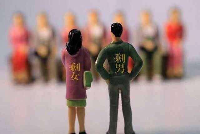 不少|天价彩礼逼退女婿,3000万剩男“娶不起”,该“怪”的是这类人