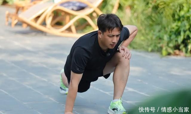 向往|《向往4》拍收官合影,黄磊何炅都不站C位,看到C位的人选好感动