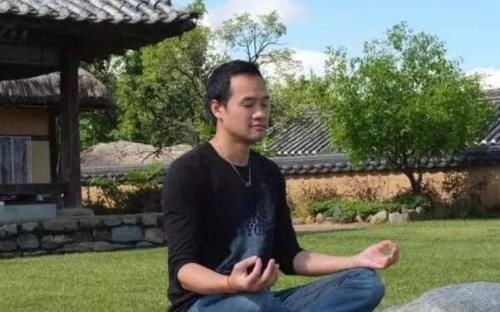 人员|小伙抢劫20元称想进监狱清静，办案人员却说他不算抢劫