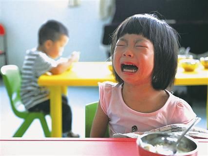 挨饿|孩子在幼儿园总挨饿？会表达不受罪，入园准备三个细节要重视