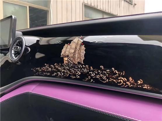  着更多|这款奔驰威霆商务车，整容过后简直完美