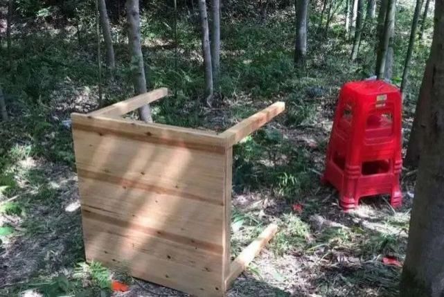 老板|躲在深山的赌场被警方端了，4名“老板”被抓！