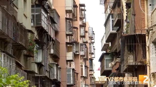  居住|近百人居住的无厕居民楼，燃眉之“急”如何解？