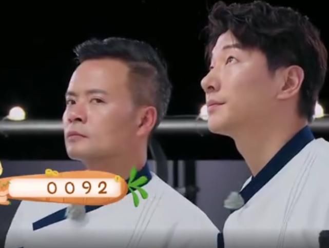 不吃|后期老师手滑关美颜,看清林大厨失去滤镜下的美食,网友:白给都不吃