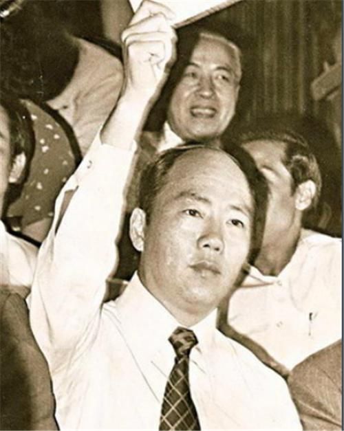  家产|中国第一女富豪，丈夫被绑后神秘失踪30年，她将830亿家产全捐了