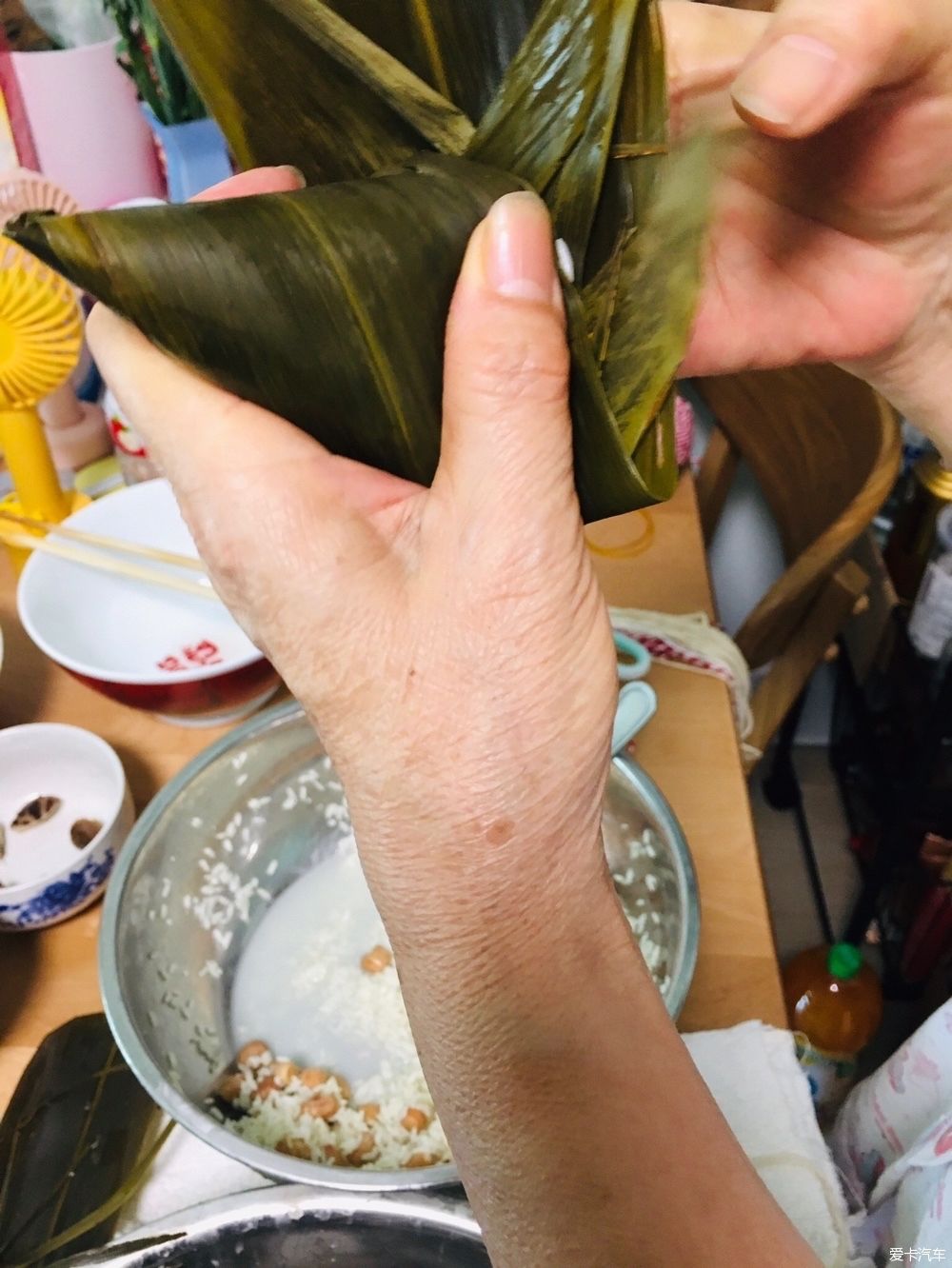 鹿卡|【召唤鹿卡】继续包粽子