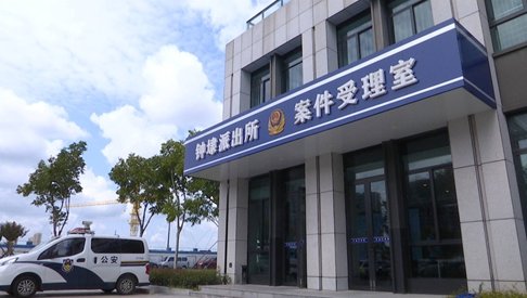 阿姨|平湖阿姨被电影公司老总看上，投资5万坐等6亿分红