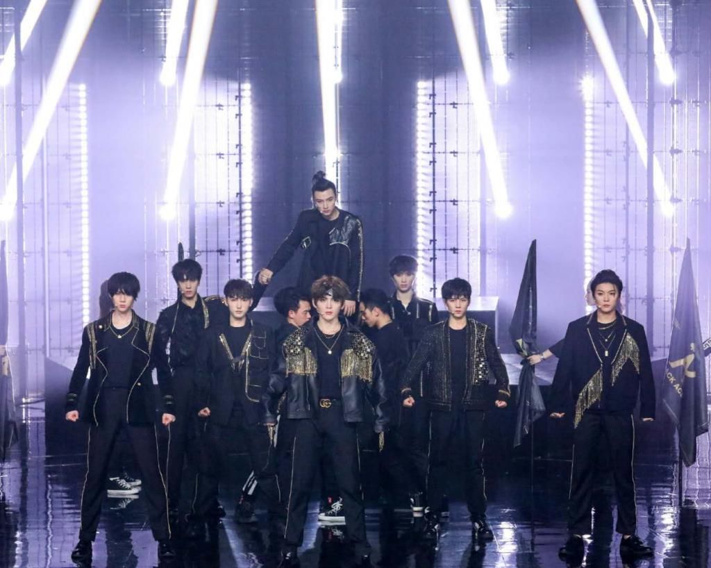  舞台|创系列三代同台！硬糖少女加盟炙热的我们，给火少R1SE当评审