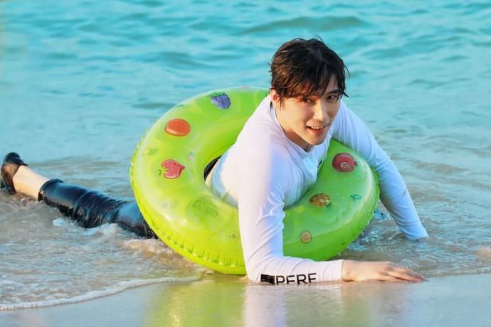  海鲜|《完美的夏天》挑战刺激海上运动，海鲜市场大采购