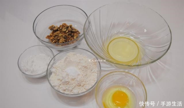 中秋|1个鸡蛋1碗面粉,手不沾粉就做好,酥香脆口,比月饼还好吃