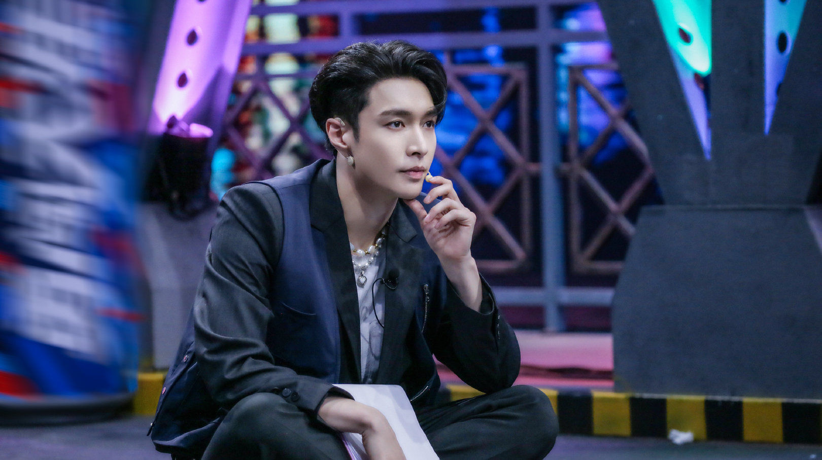  金晨|金晨看完张艺兴的街舞不淡定了, 兴奋发文打call, 本人回复太搞笑