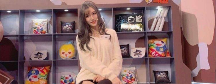 腐团儿和|没了轩子巨2兔就这水平?S10二台新女主播登场,颜值差距过大