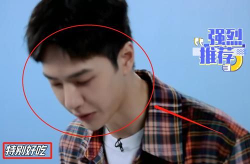 节目中|赵丽颖第一次吃螺蛳粉,我却在关注她的表情,味道如何一看便知