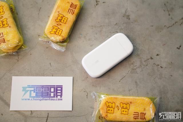  功率为8|小饼干能给什么设备用？OPPO 50W 超闪饼干充电器兼容性评测