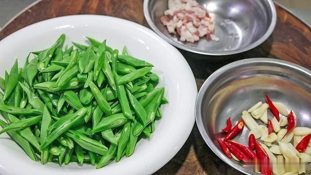 诀窍|饭店的小炒四季豆为啥好吃?原来诀窍在这里,香辣脆爽,下饭一绝