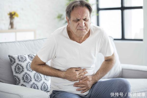 老人吃饭经常噎着是怎么回事(老人吃饭经常噎着是怎么回事？这几种方法要学会，处理不会慌)