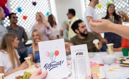 退休|男子上班时得知自己中3000万，立马回家告诉妻子：会尽快退休