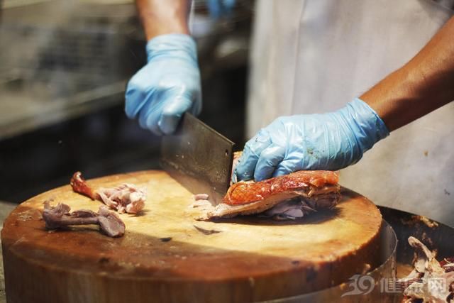 黄曲霉素|黄曲霉素是什么？比砒霜毒68倍，开水杀不死，这些东西赶紧扔了吧