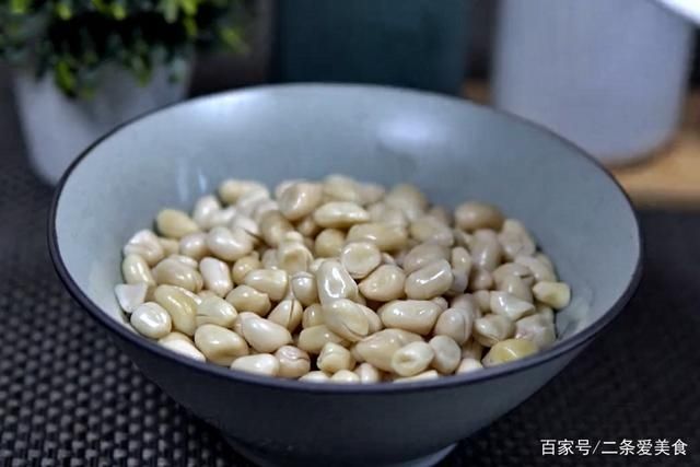 做法|入秋后,多给家人吃此菜,简单一泡,酸辣爽口,比酸菜还好吃