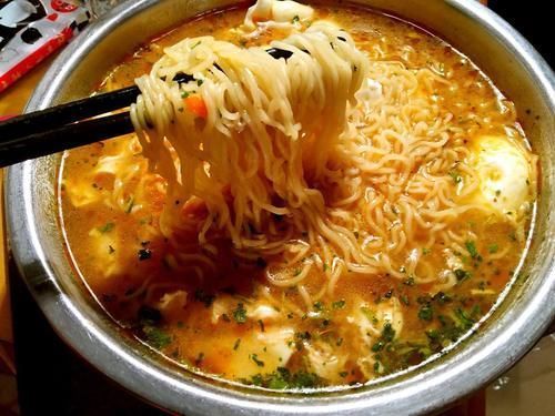  看上去|“看上去香，吃着却发腻”的6种食物，马卡龙上榜，你能吃光哪种