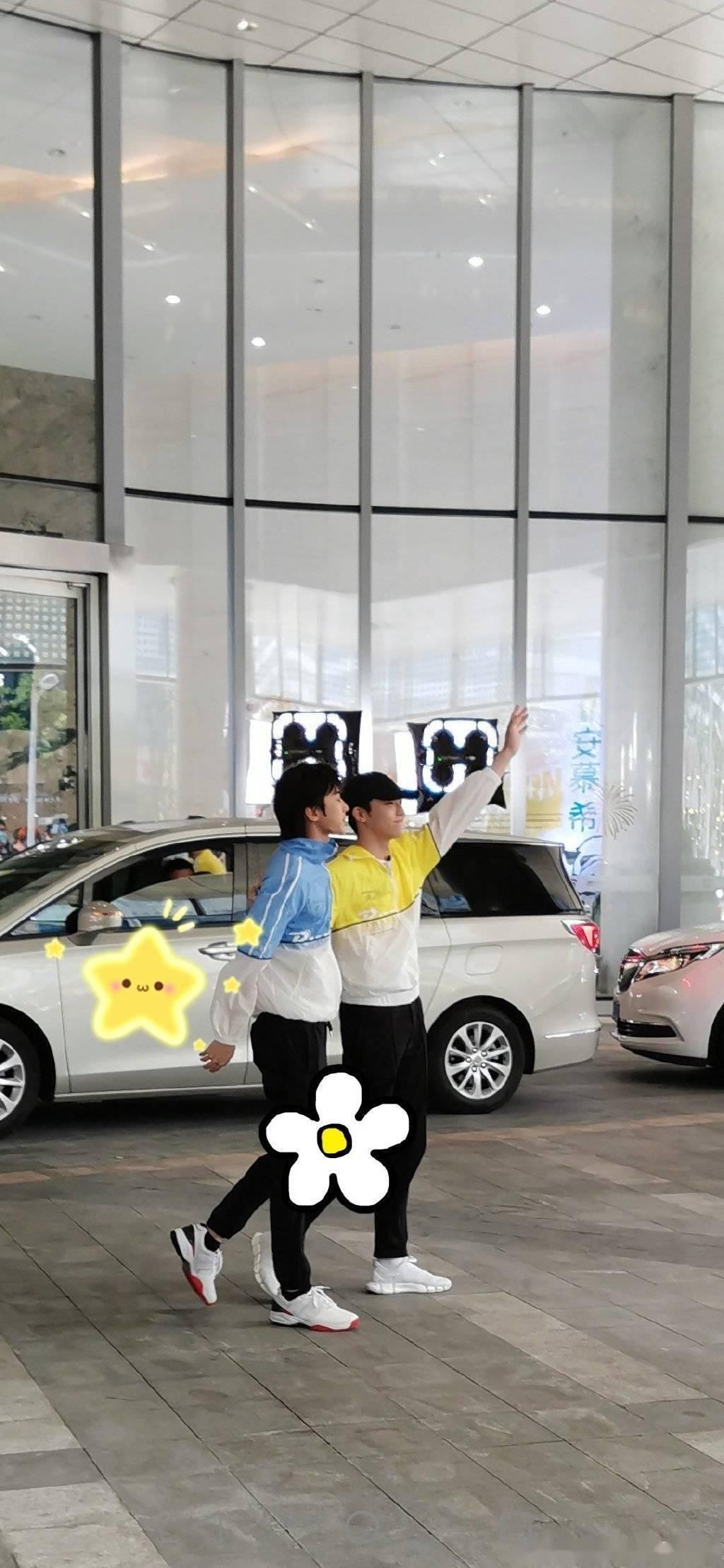  合体|帅哥成对，快乐翻倍！蔡徐坤、陈立农合体录制《奔跑吧》向粉丝打招呼