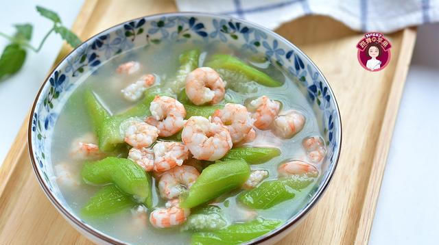  白萝卜|适合三伏天的2道爽口汤，自带鲜甜，除了盐，其它调料都是多余的