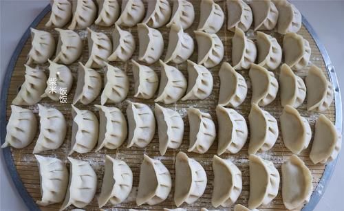 猪肉|十月这菜正上市,做成馅料包饺子,咬一口满嘴汁,太鲜美了