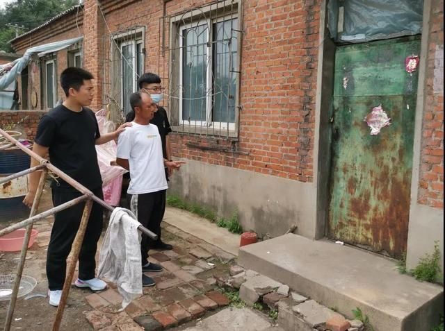 竟是|“丈夫”半夜敲门 竟是欲行不轨男子假扮