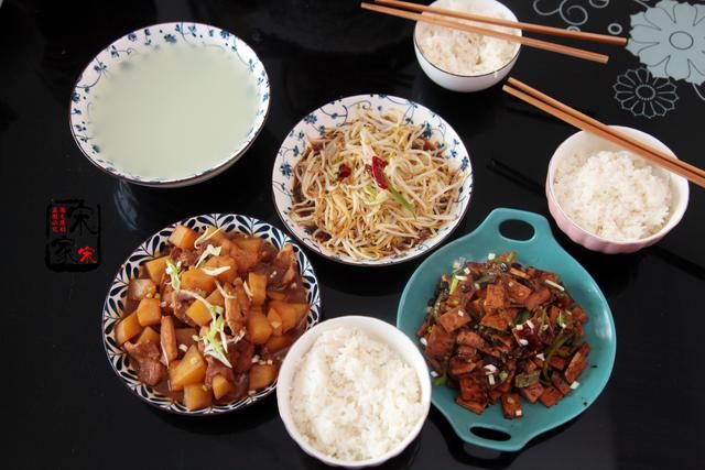  老公|一家3口的晚餐，30分钟不到，3道下饭菜上桌，老公：又省钱了