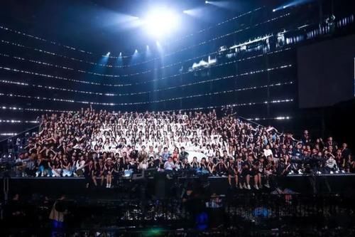  高材生|学霸人设出圈太难？北大金融高材生辞职做女团，首轮顺位被淘汰！