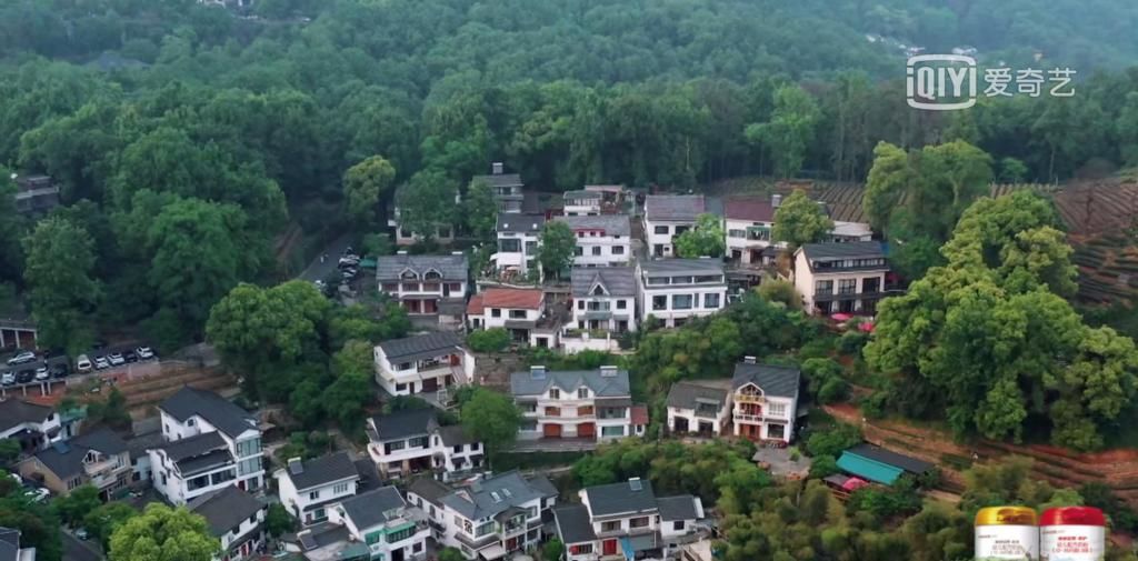 饭锅兄弟|住别墅,睡到中午才起床,这个“神仙”综艺才是真正的慢节奏