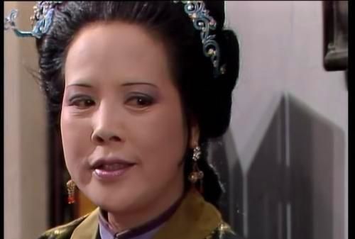 啥意思|王夫人说自己“天天坐在井里”,究竟啥意思?