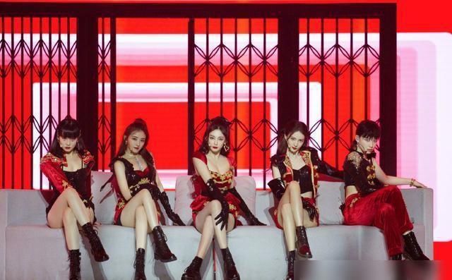  郁可唯|《浪姐》官微警告刷票，阿朵、郁可唯陷入争议，涨幅程度太浮夸！