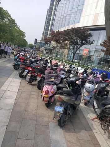 专项行动|乱丢烟头，罚款20！