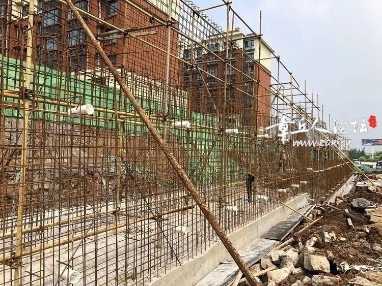 板钢筋绑扎完成|章丘安置房建设最新进展?（7月24日）