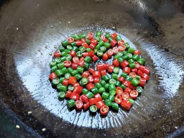 豆瓣酱|不会炒猪肝的，一定要像这样炒鲜香滑嫩，非常好吃，超级下饭哦