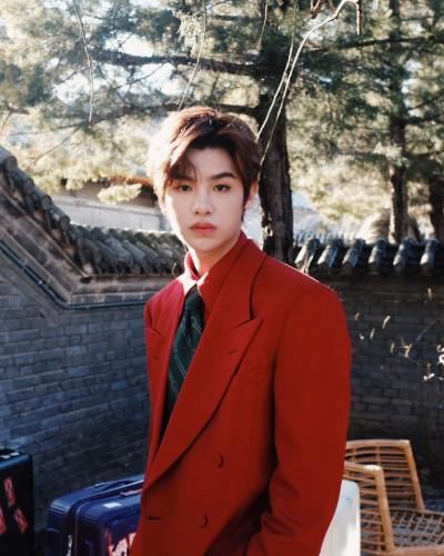  看清|黄明昊只关注2名THE9成员，看清是谁后，眼光真不错