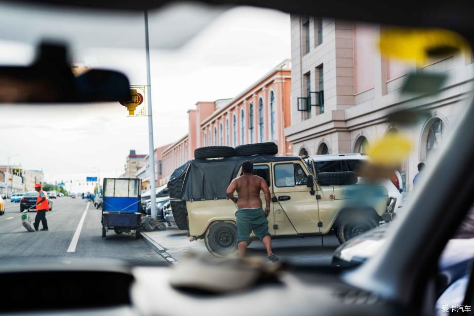 风雨雷电|贝子庙+中蒙边境+草原露营 乌珠穆沁 风雨雷电绿浪秘境行路书