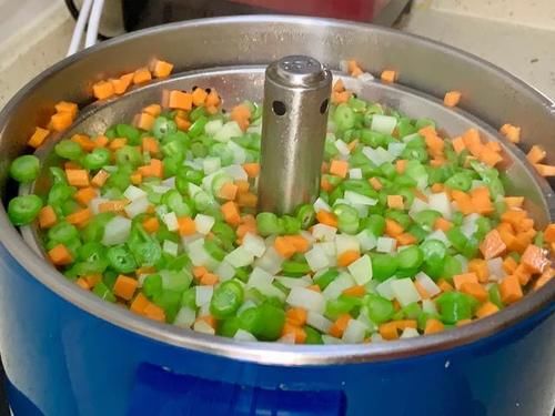  吃饭|天太热孩子不爱吃饭，试试此菜，简单一蒸，“钙铁锌硒”全齐了