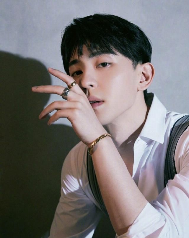  脱粉|邓伦近两年从实力演员变成综艺咖？粉丝发长文吐槽并表示脱粉了