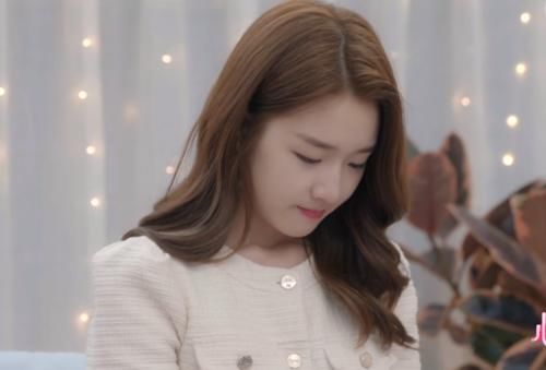  位男嘉宾|《心动的信号》女二女三目睹女一被三位嘉宾表白，女一表情暴露真实人品