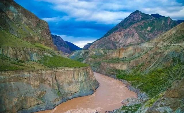 奇迹|历经十二年的艰苦，中国又创基建奇迹，全线贯通了大柱山隧道