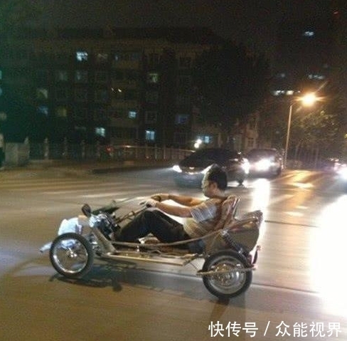 幽默|搞笑图片幽默段子笑话:这车是怎么开的啊,从墙里出来也是厉害啊